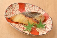 自家製の西京味噌に漬け込んだ京都ならではの焼き魚です。