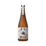 食事を引き立てるクリアな香りと雑味を感じさせないすっきりとした酒でありながらも、ほのかに米の旨みが感じられ奥深く広がりのある味わいです。
90ml 2,750円
1合 5,500円
2合 11,000円