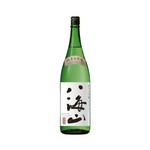 純米でありながら八海山らしい、切れのよい飽きの来ない純米酒に仕上げました。透明感のある綺麗な味わいに、ふわっと広がる上品な甘やかさが料理を引き立てます。
90ml 990円
1合 1,980円
2合 3,960円