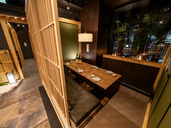 心安らぐ完全個室で贅沢なひとときを
