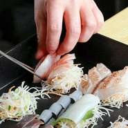 鮮度抜群が自慢の鮮魚は目利きが毎朝厳選して仕入れております。旬の魚はもちろん希少な魚を全国から。