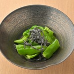 程よい苦みのある万願寺唐辛子と塩昆布の旨味を合わせました。