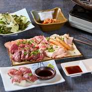 友人同士の集まりや宴会利用には、人気メニュー満載のコース料理がオススメです。コースに追加できる飲み放題もあるので、季節のイベントにも活躍してくれます。