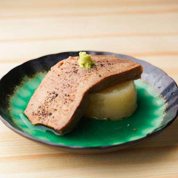 柔らか茹でタンおでん