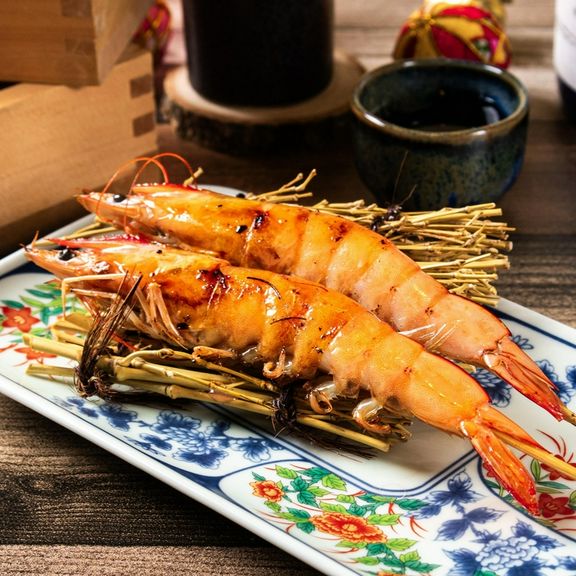 定番の焼き鳥のほか、バラエティ豊かな串料理が楽しめる!