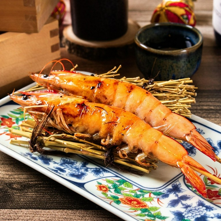 定番の焼き鳥のほか、バラエティ豊かな串料理が楽しめる！