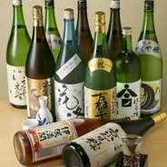 京都の地酒を中心に10種類以上の日本酒をご用意しております。女性に人気の冷凍フルーツサワーも取り揃えました。単品飲み放題もございますので、お好きな料理と合わせてご堪能ください。