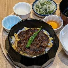 ブラックアンガスビーフハンバーグひつまぶし