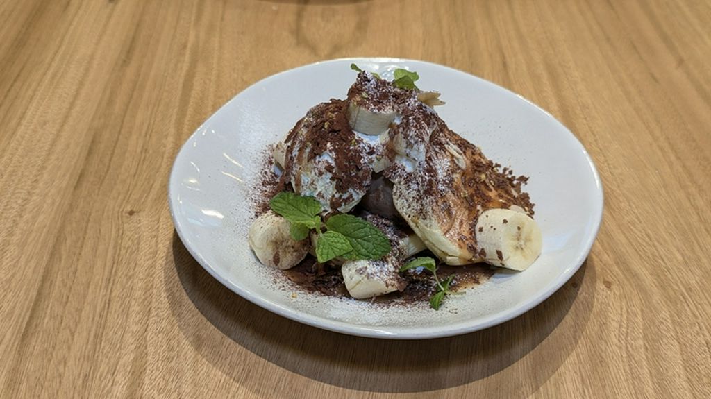 塩キャラメルバナナのスフレパンケーキ