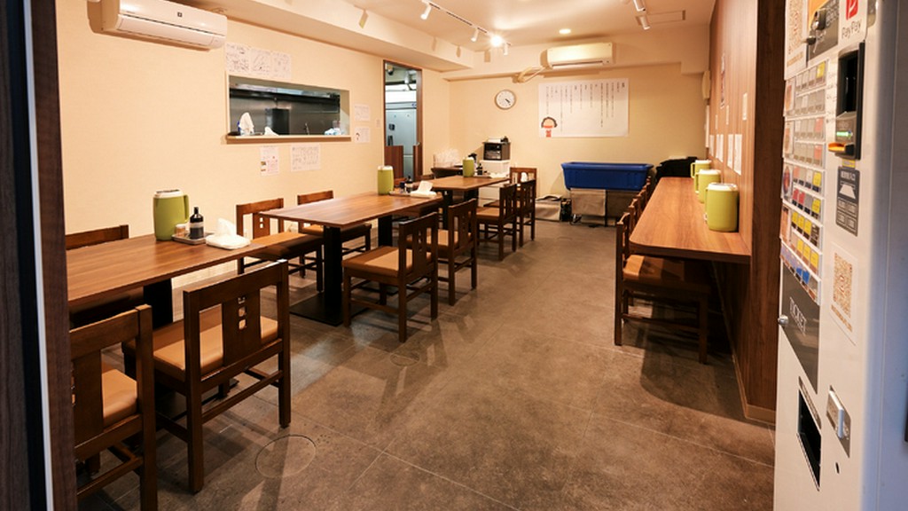 見た目も味も迫力満点！“卵でとじないカツ丼”を堪能