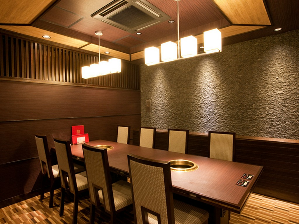 信頼を深める上質な時間、大人数の宴会にも応える贅沢