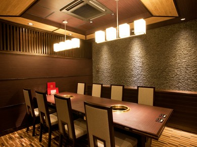 信頼を深める上質な時間、大人数の宴会にも応える贅沢