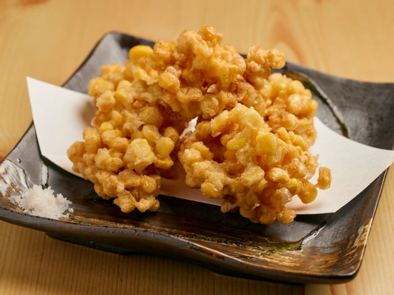 トウモロコシの岩石揚げ