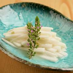 長いものシャキシャキわさび漬け