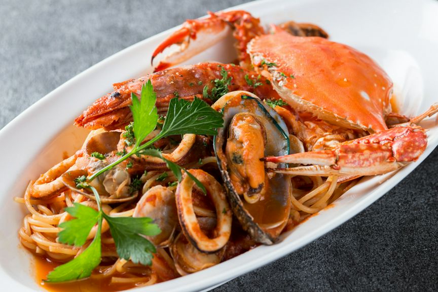 海の旨みが詰まった贅沢な一皿。濃厚な味わいを存分に楽しむ『オリベートのペスカトーレ』