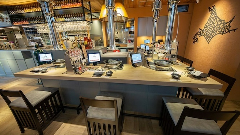 “ちょっとしたご褒美”も楽しめるカウンター席