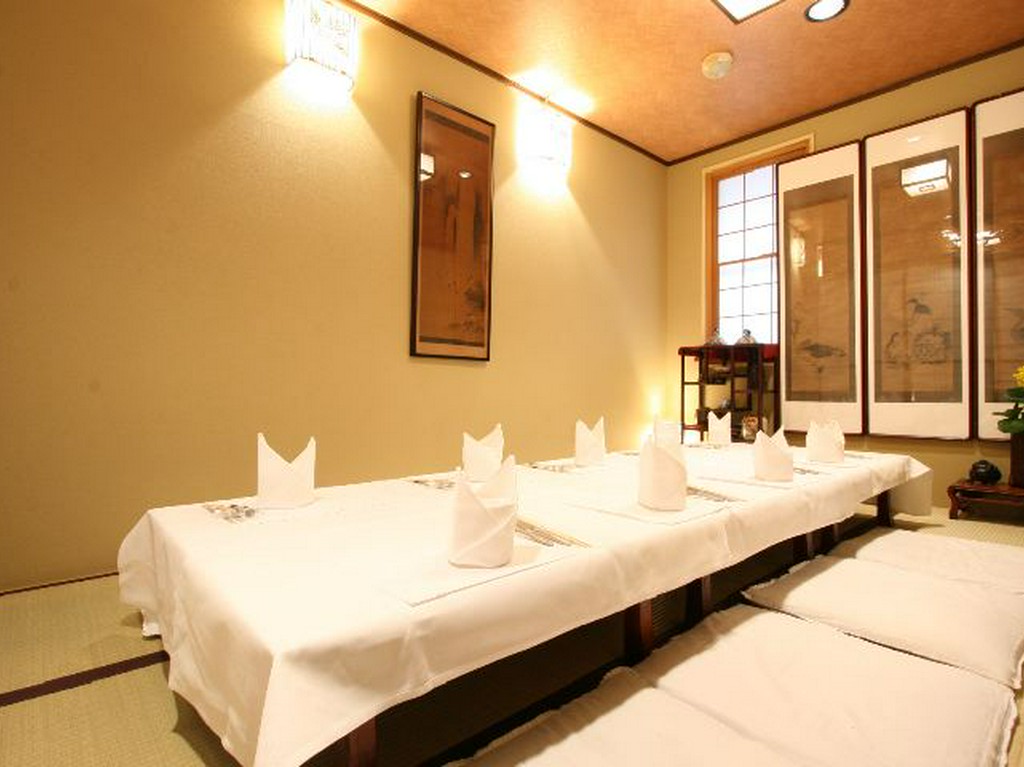 大切な日をもっと輝かせる！こだわり抜いた料理に舌鼓