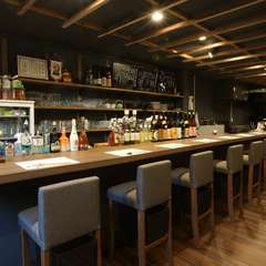 丹波焼と料理の共演。静かに佇む、心安らぐ一軒