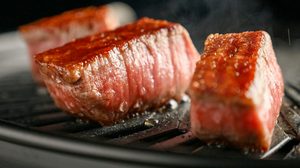 ステーキのパートナーにぴったりなワインも用意