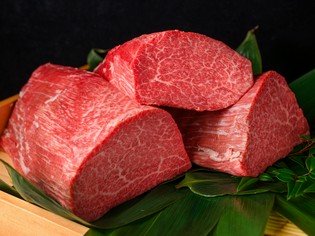 専属バイヤー厳選の「A5仙台牛」をリーズナブルに提供