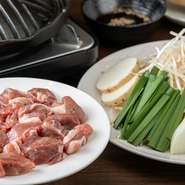 ヘルシーな羊肉と雰囲気の良さで、デート利用にも最適なお店。定番のジンギスカンセットから、追加メニューもあり、個性豊かなラム肉のおいしさを体感できます。