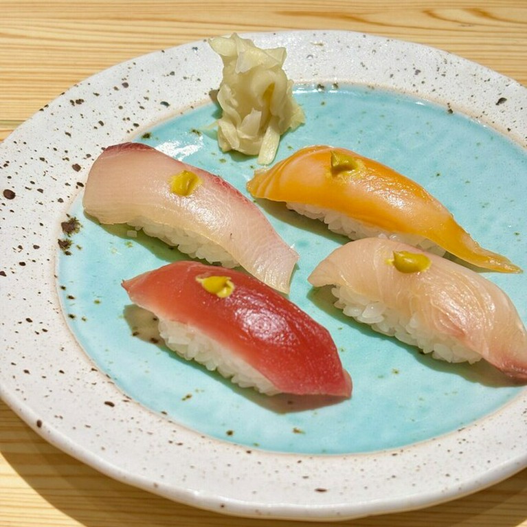 島すし《4貫》～辛子で食す漬け握り～