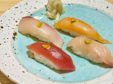 島すし《4貫》～辛子で食す漬け握り～