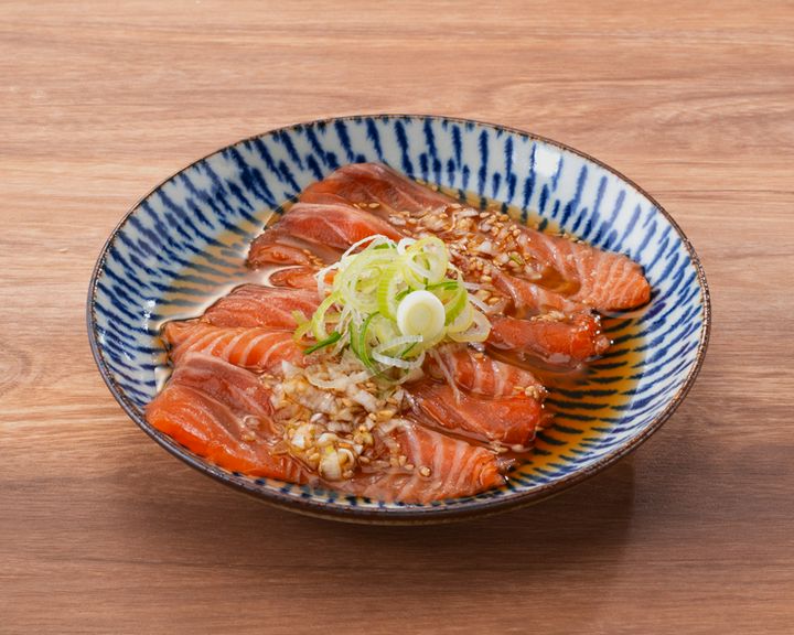 まるでレバ刺し生トロサーモン