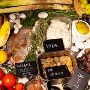 全国より集められた選りすぐりの食材たち