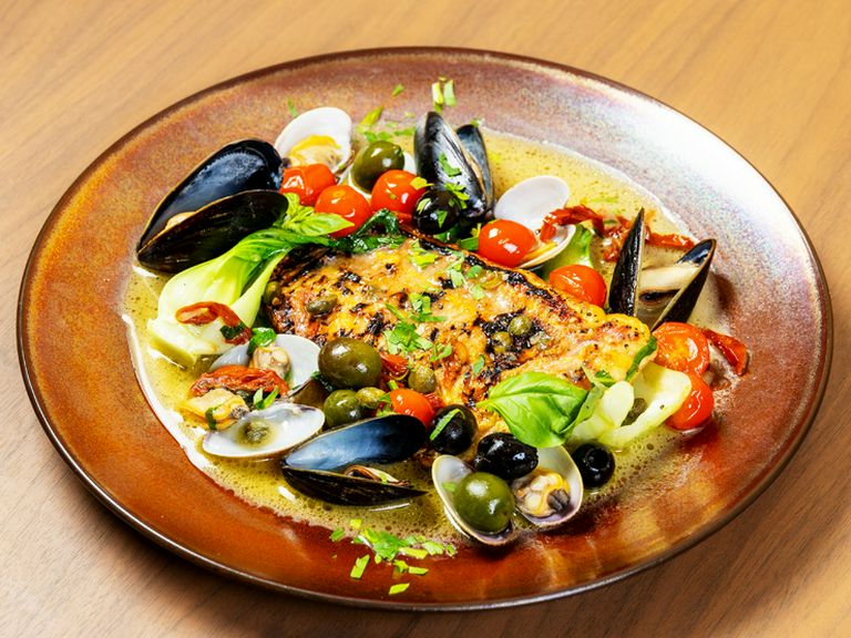 漁師さんから直送の本日の鮮魚料理