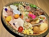 【前日までの要予約】
お花見やピクニック、ホームパーティーに最適なHINOKA特製のオードブルの盛り合わせをご用意致しました！
ピッツァと合わせれば、より満足度の高いお食事を楽しんで頂けます！