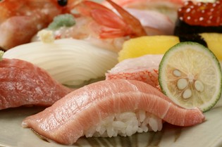 店の矜持。おまかせ＆お好みの柔軟なスタイルで供する『握り』