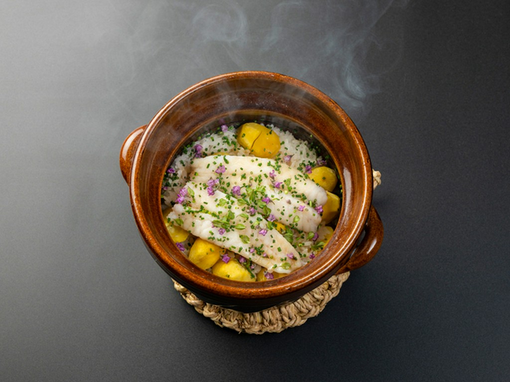 『栗とがらがぶの土鍋炊き込みご飯』