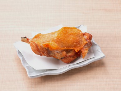 【名物】パリパリ悠然鶏ザンギ 《1ピース》