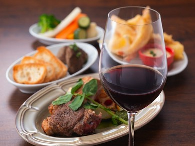 丁寧な手仕込みのフレンチとワインのマリアージュ