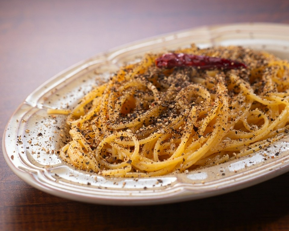 ブラックペペロンチーノ