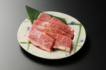 銀山和牛の極上カルビ（塩・たれ）