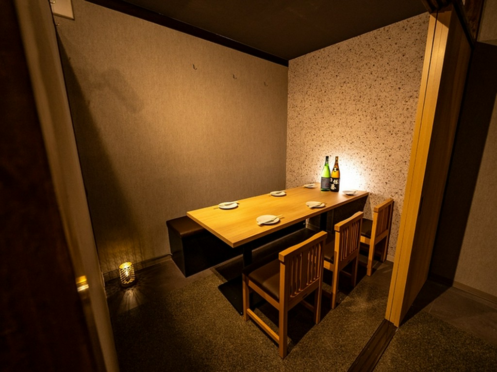 心安らぐ完全個室で贅沢なひとときを