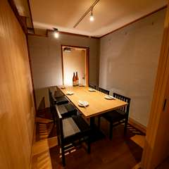 少人数用の個室席で癒しのひと時を