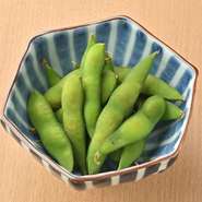 塩茹でにしたふっくらとした枝豆です。
