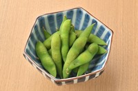 塩茹でにしたふっくらとした枝豆です。