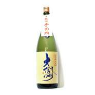 【長野】口当たり柔らかく、トロリと濃密な液体感があります。口中で甘味とともにリンゴのような凛とした果実香が感じられる。
1合 1,540円
2合 3,080円