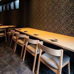 一人でも気軽に利用可能。一人旅のランチや仕事帰りの一杯に