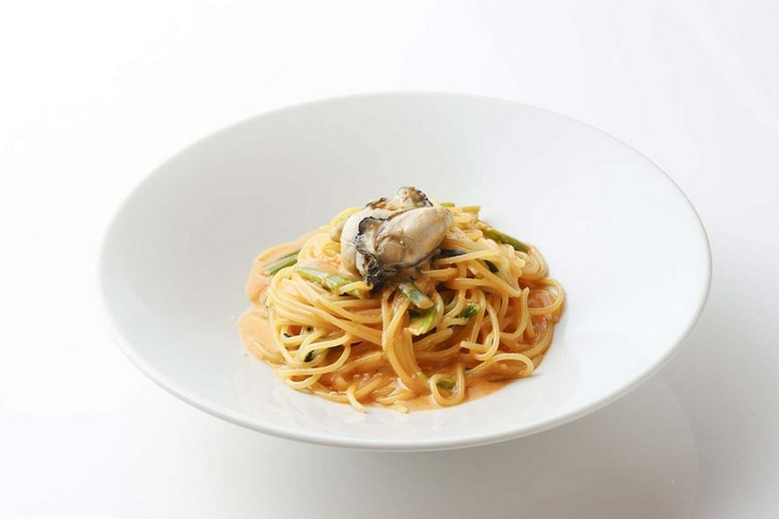 牡蠣とほうれん草のオマールクリームソースパスタ　レギュラー