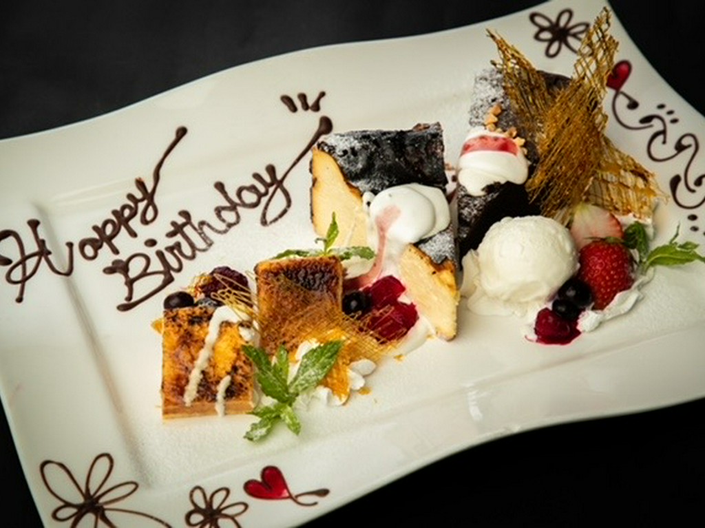 豊富なグリル料理が自慢の【ターミナルレガリオ】
お誕生日、結婚記念日、卒業祝いにアニバーサリーコース