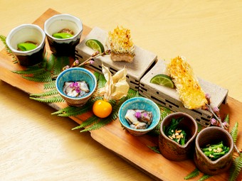 四季の彩りと繊細な技が映える、和のエッセンス『焼き八寸』