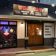 ウイスキーやブランデー、種類豊富なカクテルなど、お酒のラインナップも圧巻。アメリカで10年以上腕をふるい、スペインや都内の名店でも活躍したバーテンダーの吉川氏が、シーンに応じた美酒を供しています。