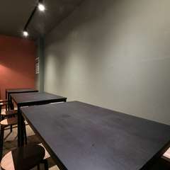 のびのび過ごせるテーブル席