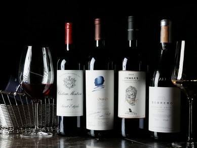 一皿一皿に最適な一杯を提案。料理と響き合う厳選ワインの世界