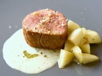 花巻 和み農園の無農薬野菜、三陸の魚介、花巻 白金豚、自家製パスタ、デザート含む5皿と食後のお茶。